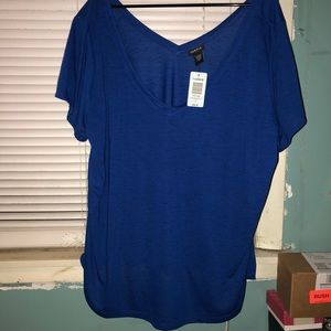 Royal blue v-neck tee